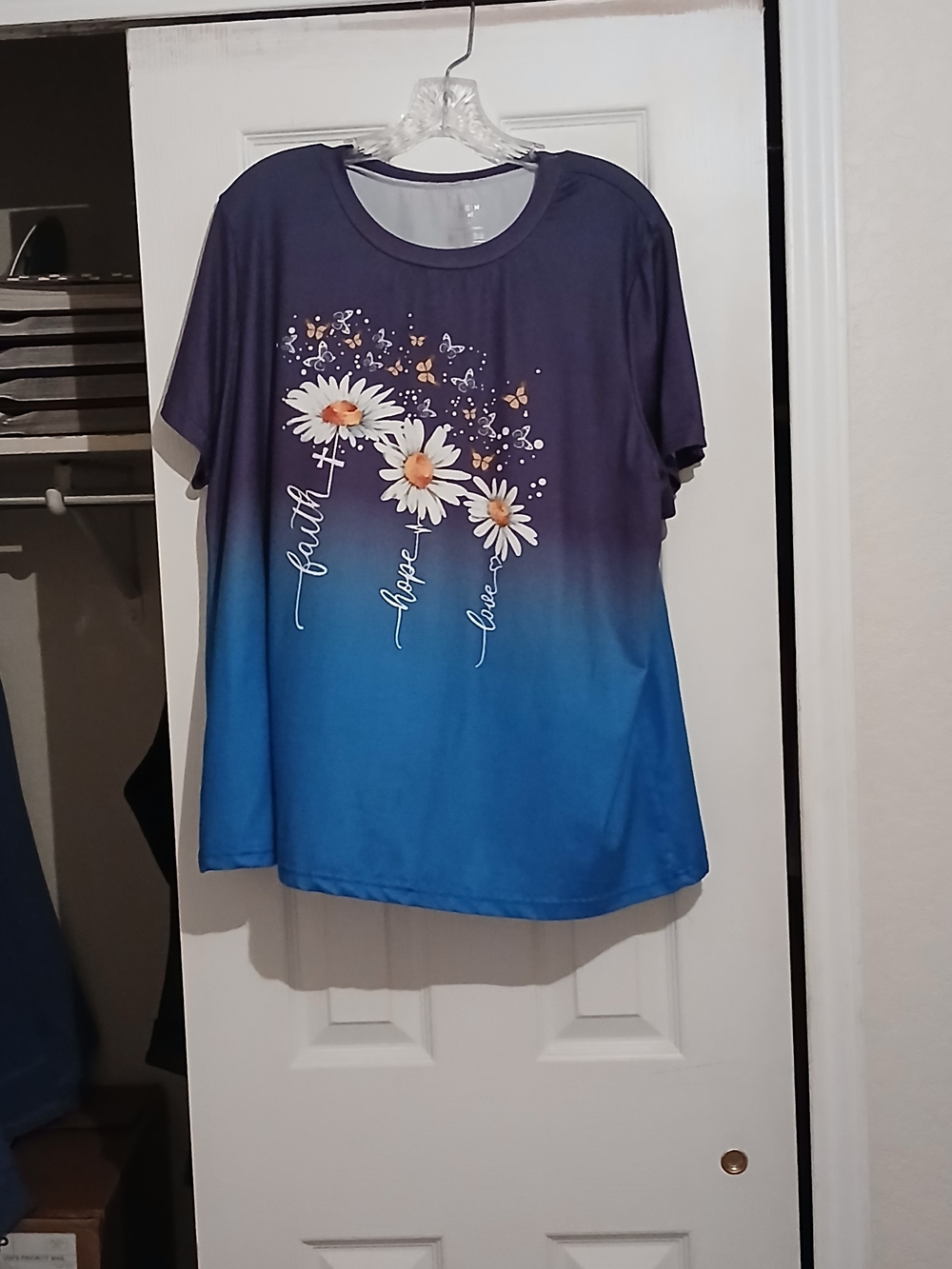 SHEIN Blue Ombre Daisy Tee with Faith Hope Love Script